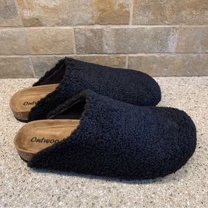 OUTWOODS Woman Sz.10 Bork Frizzy Black Sherpa Footbed Slide Clog NEW